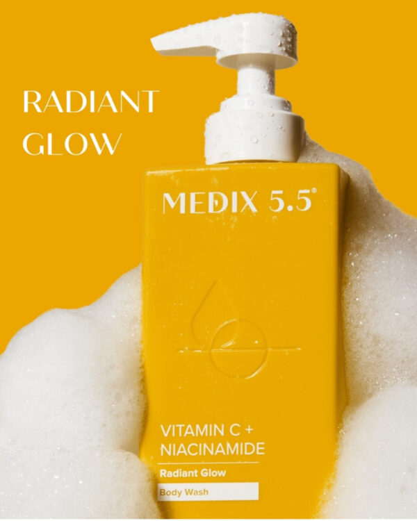Medix 5.5 Vitamin C & Niacinamide Body Wash 444ml